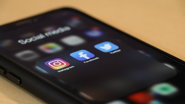 social media applications on a smart phone screen